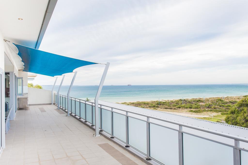 Spinnakers By Rockingham Apartments エクステリア 写真